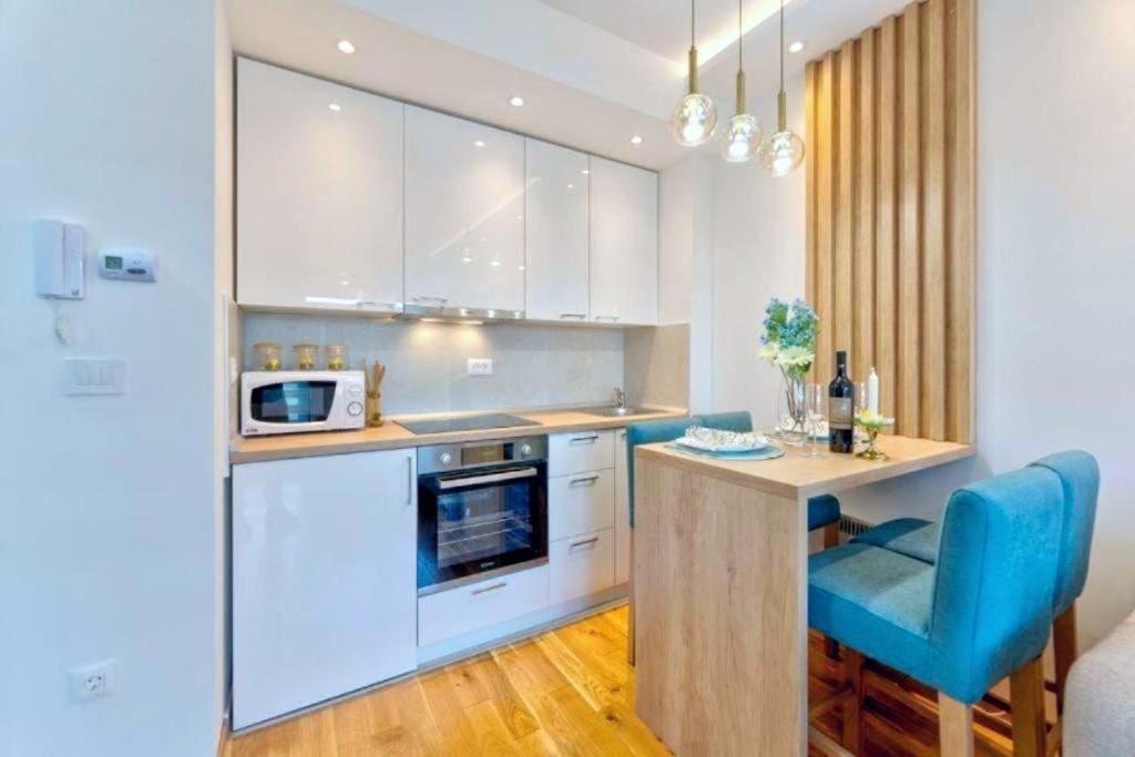 Ema Lux - Zgrada Panorama Apartment Soko Banja Exterior foto